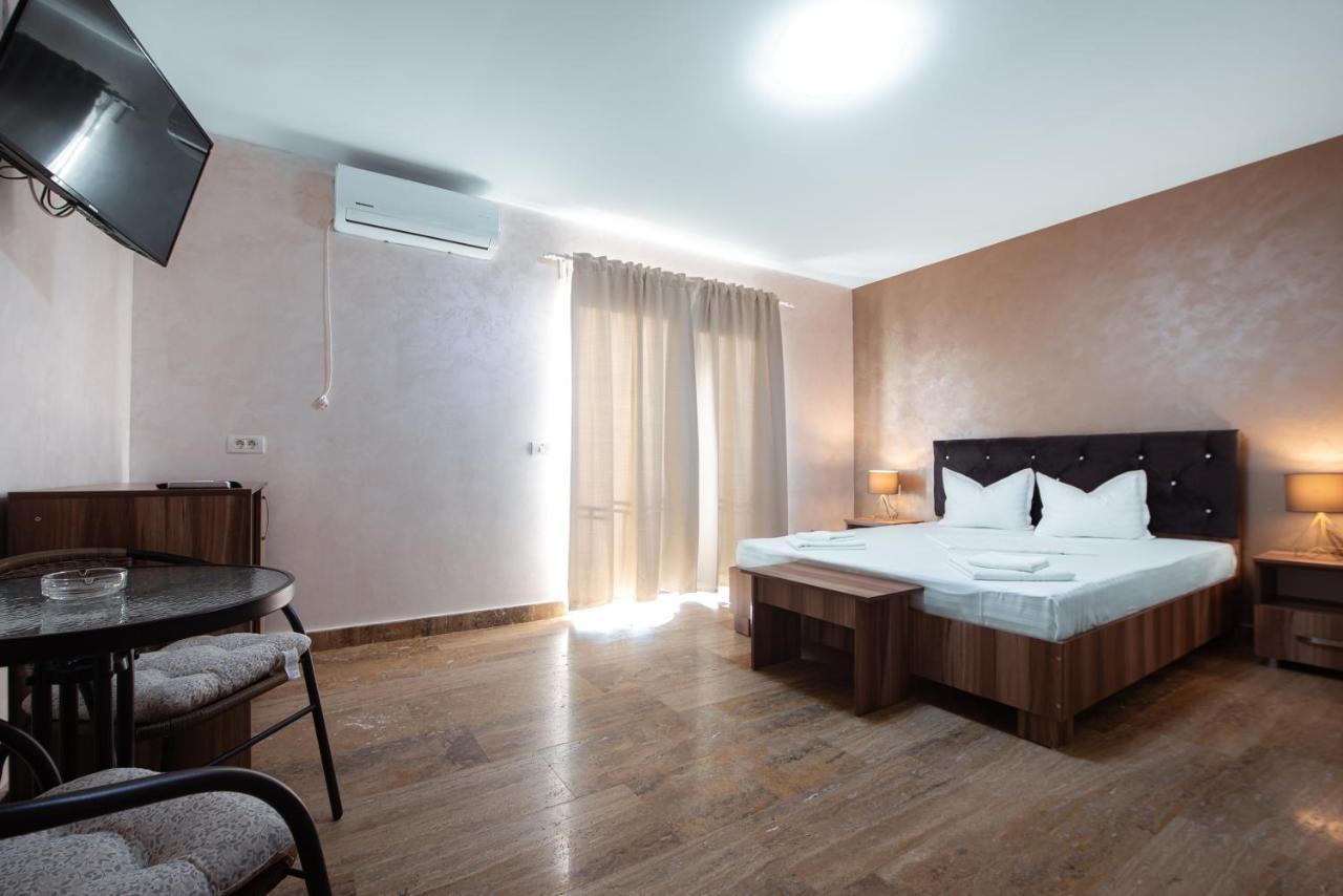 La Dudu Otel Vama Veche Dış mekan fotoğraf