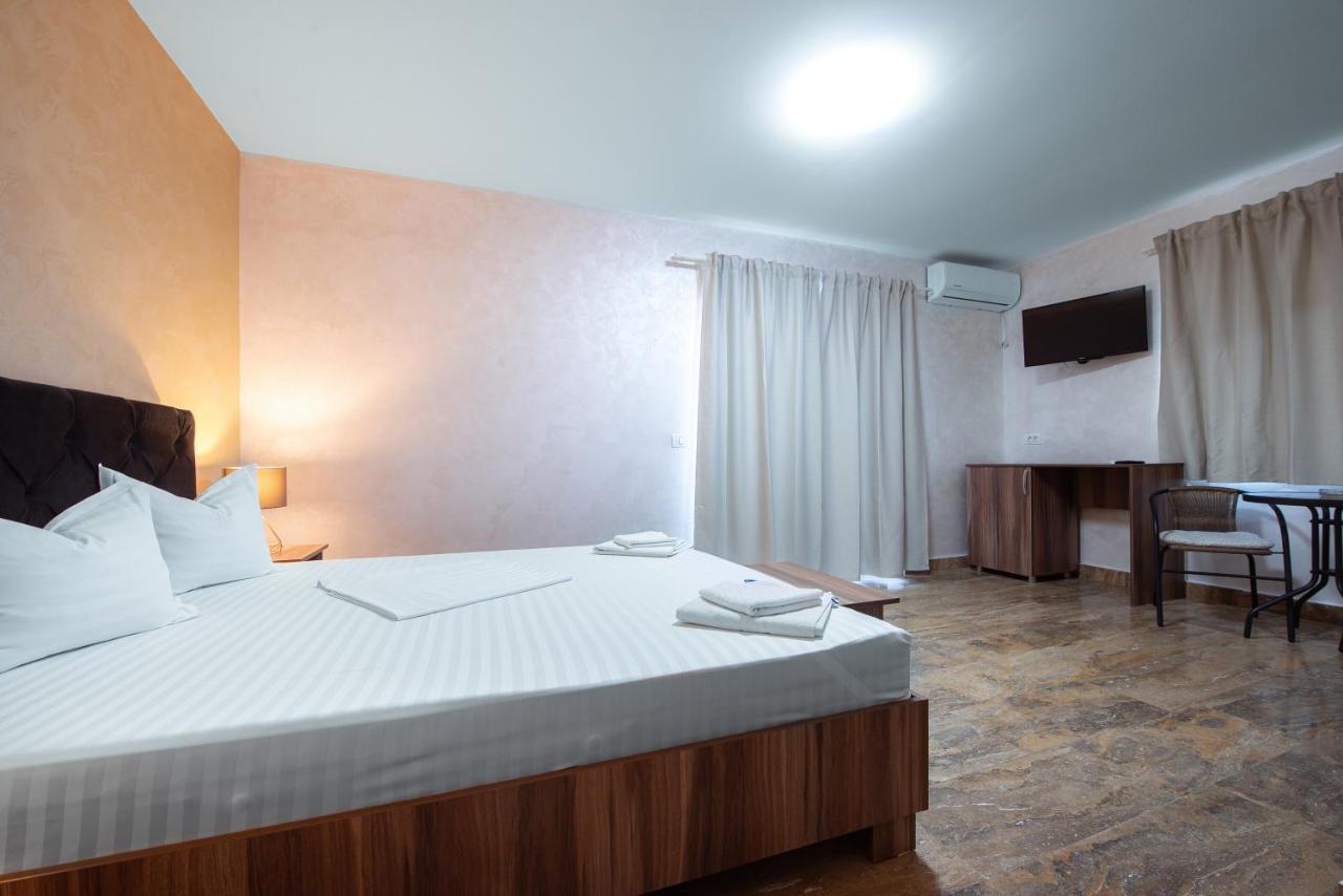 La Dudu Otel Vama Veche Dış mekan fotoğraf
